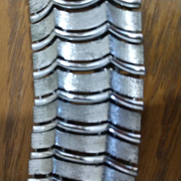 Vintage Silver Lisner Bracelet - Picture 3 of 5